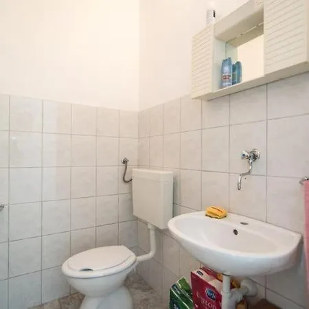 Alana - Two Bedroom With Terrace And Sea View - St Apartment