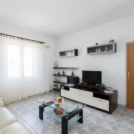 Alana - Two Bedroom With Terrace And Sea View - St *