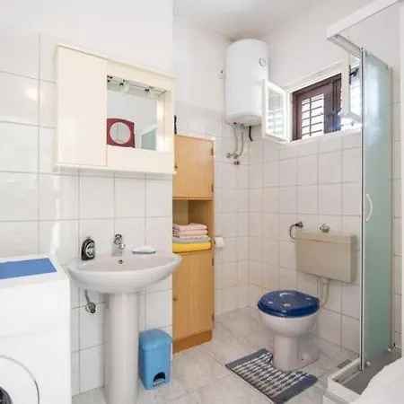 Alana - Two Bedroom With Terrace And Sea View - St Apartment *