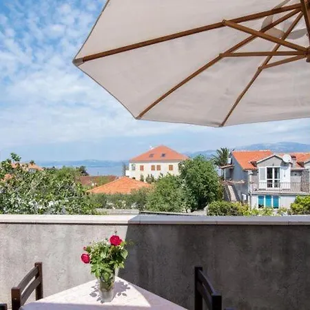 Alana - Two Bedroom With Terrace And Sea View - St