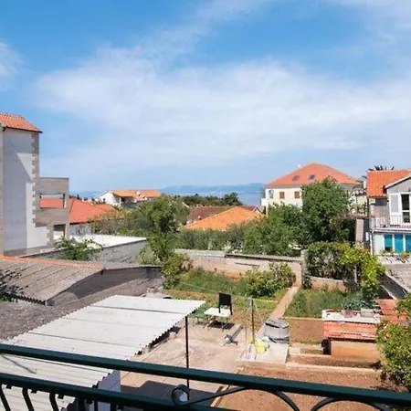 Alana - Two Bedroom With Terrace And Sea View - St Apartment *