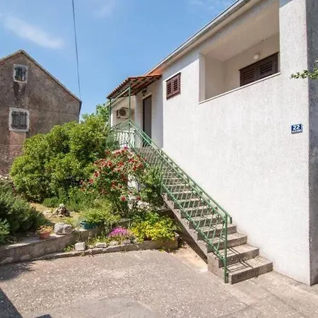 Alana - Two Bedroom With Terrace And Sea View - St Apartment *